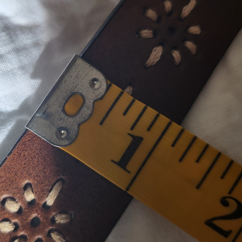 Genuine Leather Embroidered Belt Size L - Picture 10 of 14